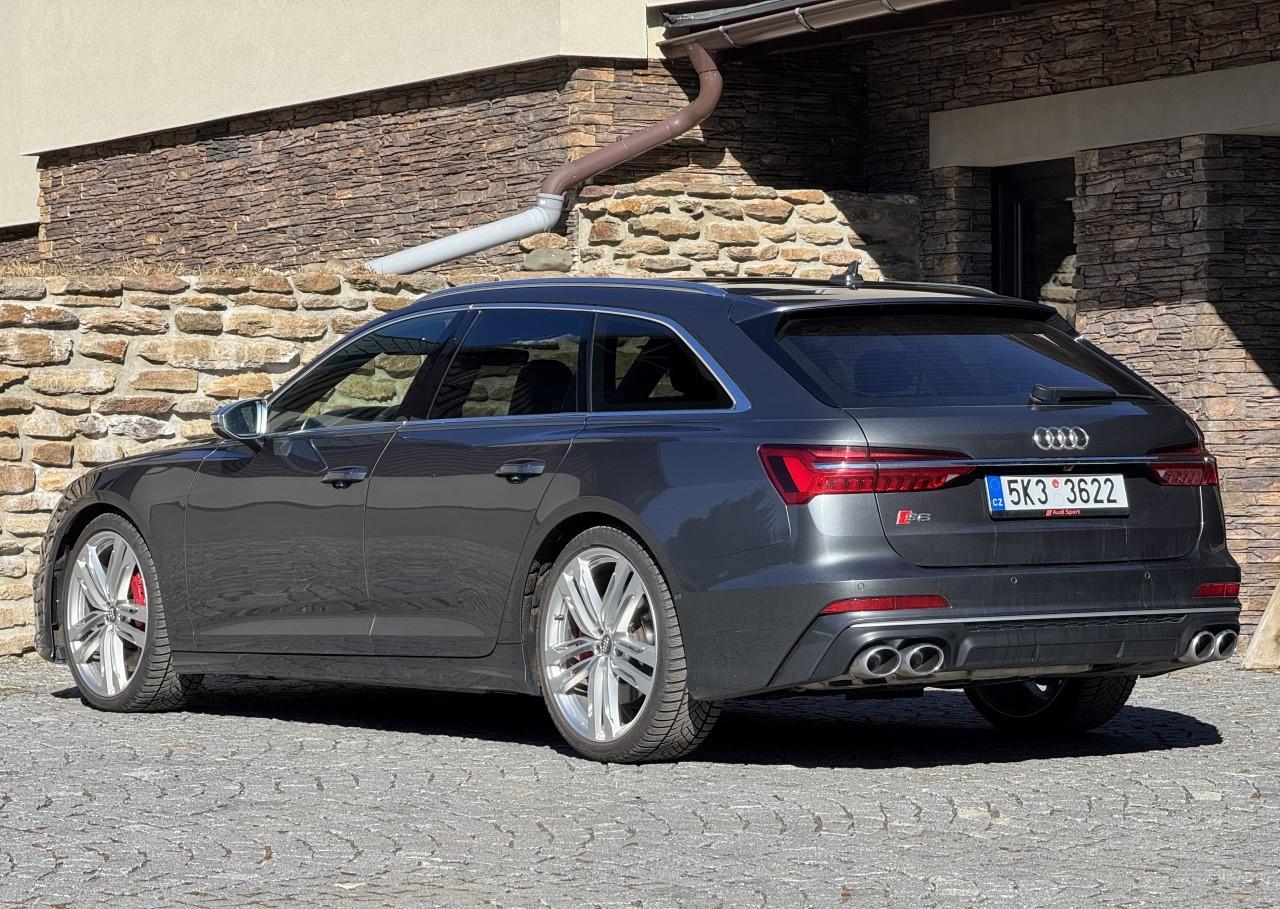 2020 AUDI S6, sivá kombi, 86 000 km