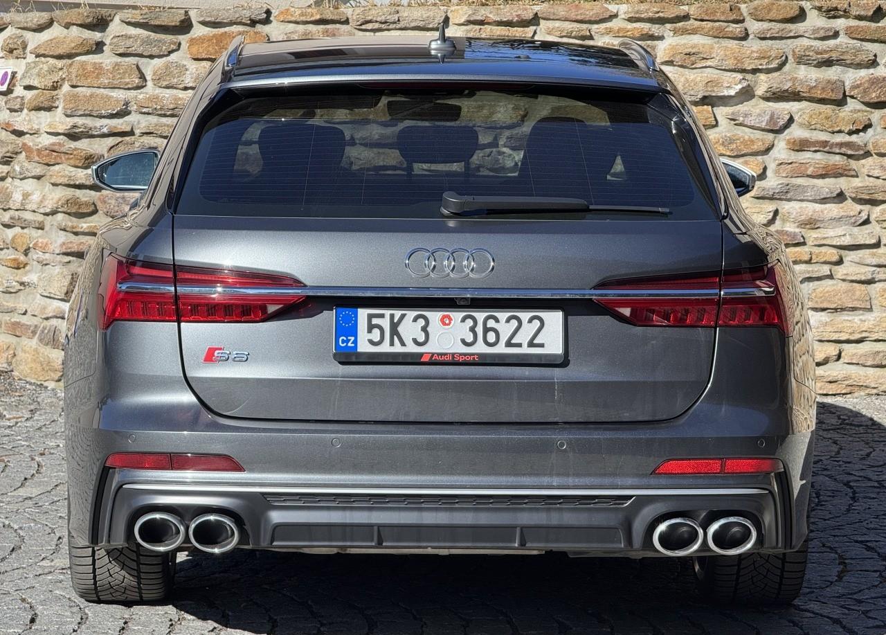 2020 AUDI S6, sivá kombi, 86 000 km