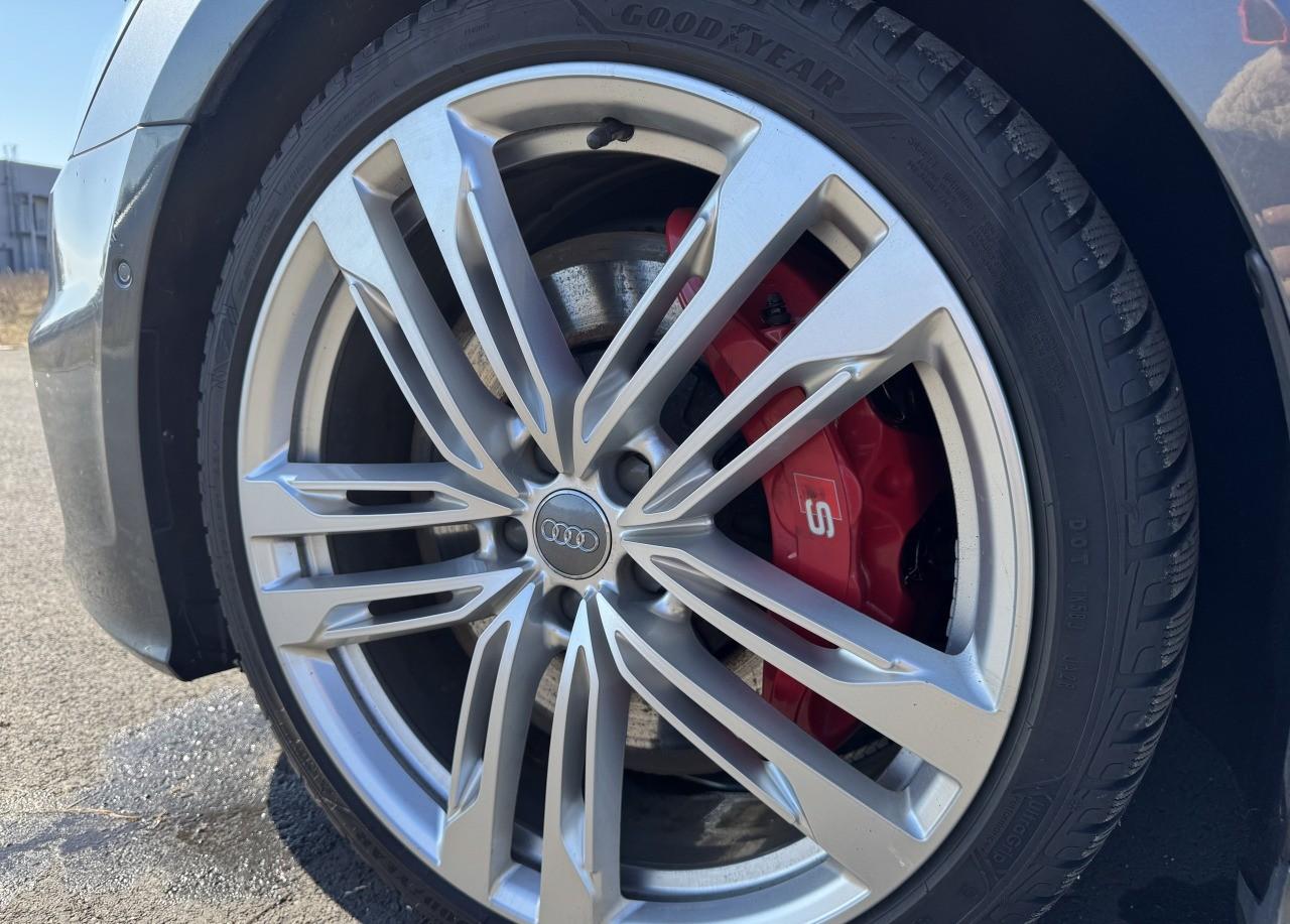 2020 AUDI S6, sivá kombi, 86 000 km