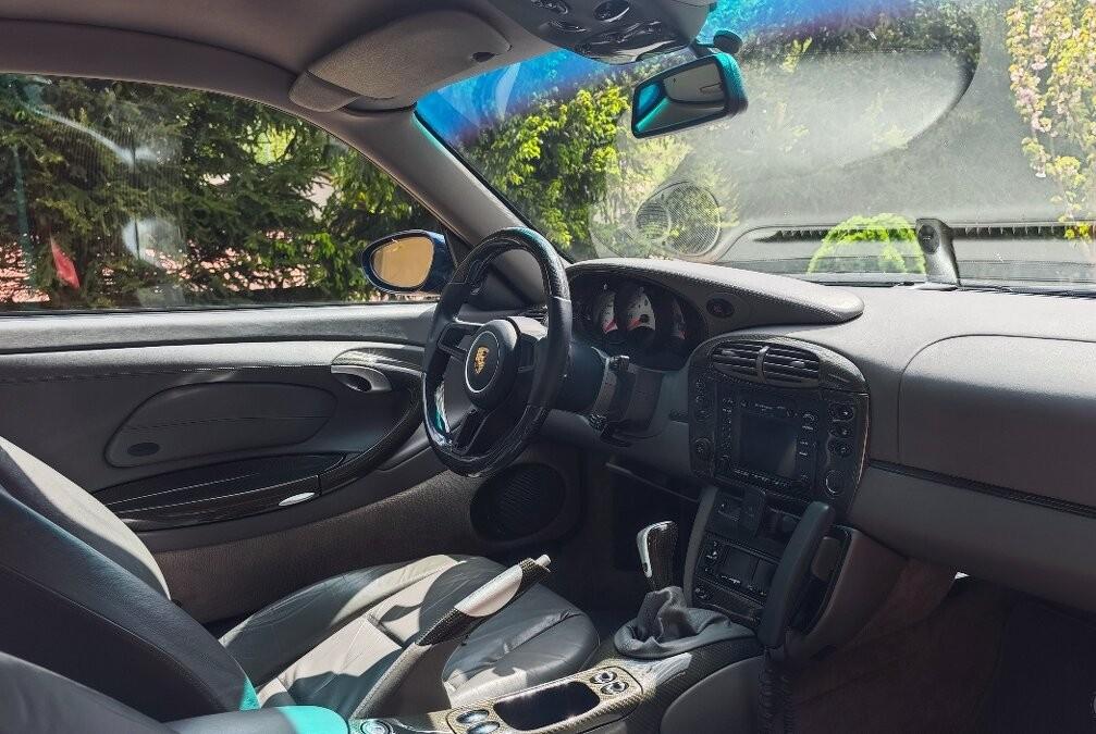 1998 Porsche 996 Carrera / 4, tmavomodrá kupé, 149 000 km