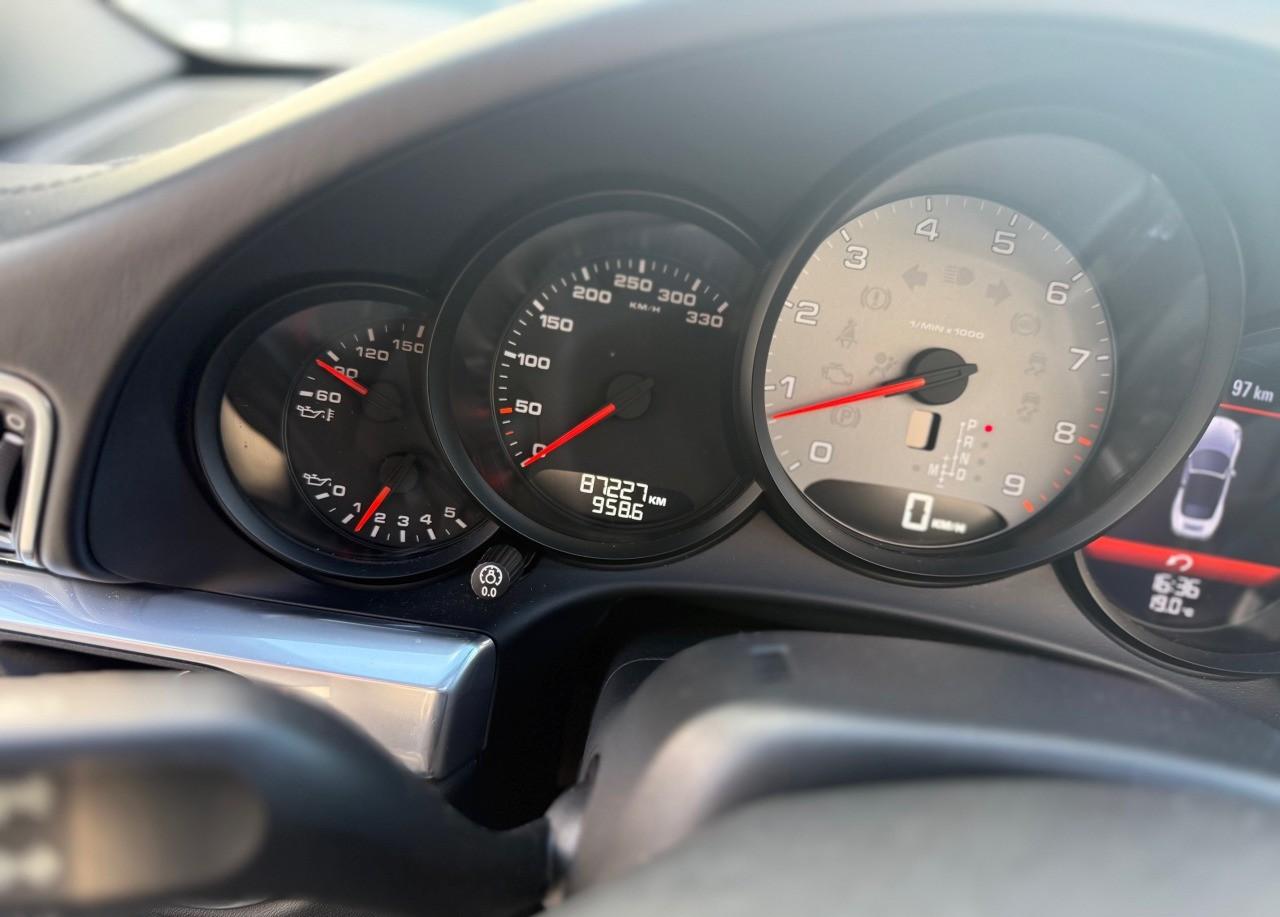 2012 Porsche 991 Carrera S, sivá kabriolet, 87 000 km