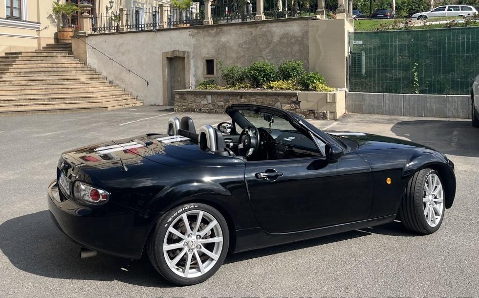2008 Mazda MX-5 (NC), čierna kabriolet, 149 000 km