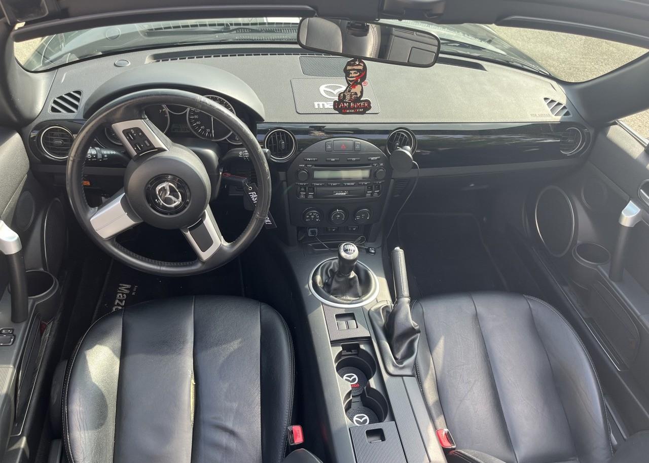 2008 Mazda MX-5 (NC), čierna kabriolet, 149 000 km