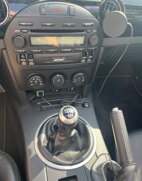 2008 Mazda MX-5 (NC), čierna kabriolet, 149 000 km