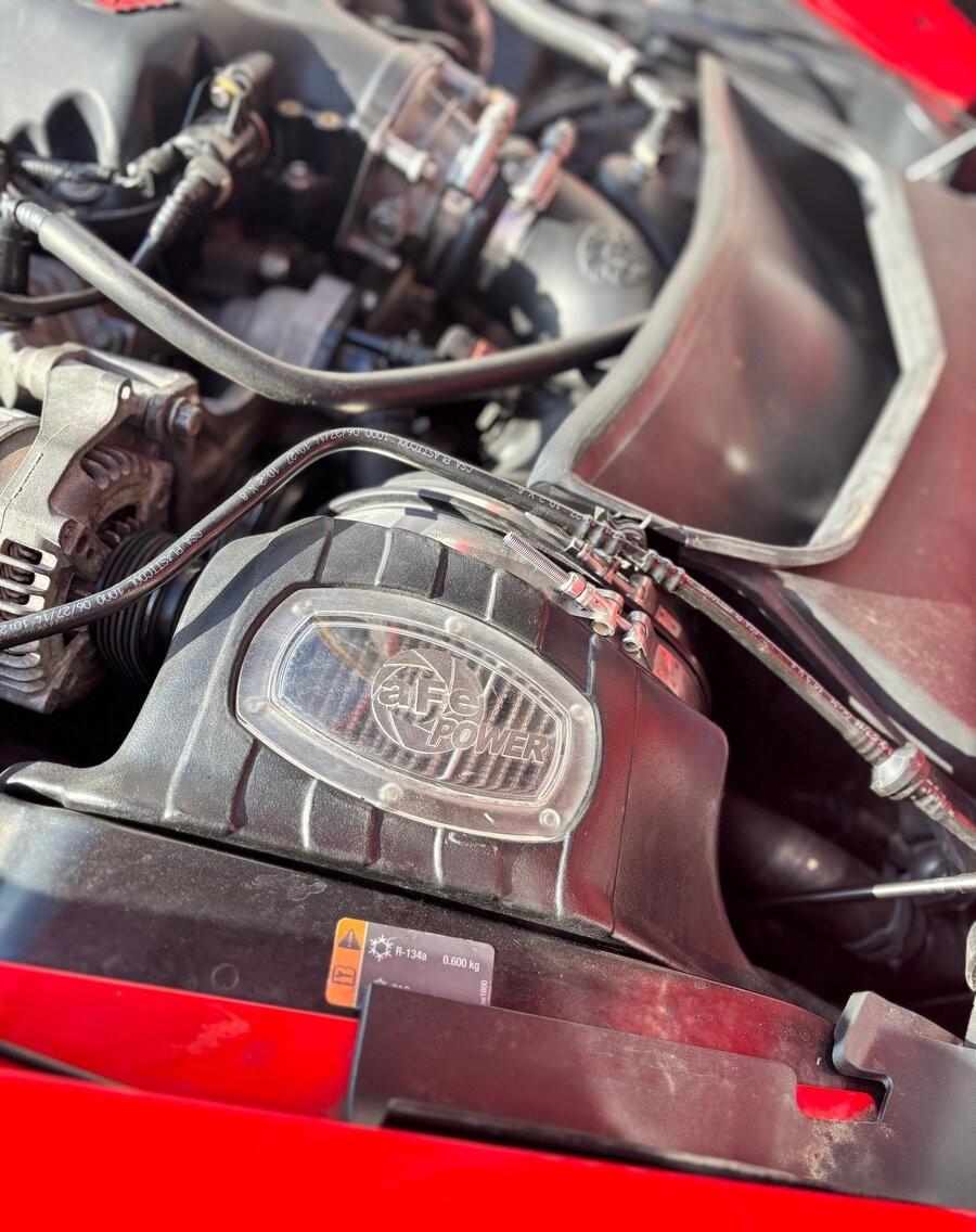 2014 Chevrolet Corvette, červená kupé, 100 000 km