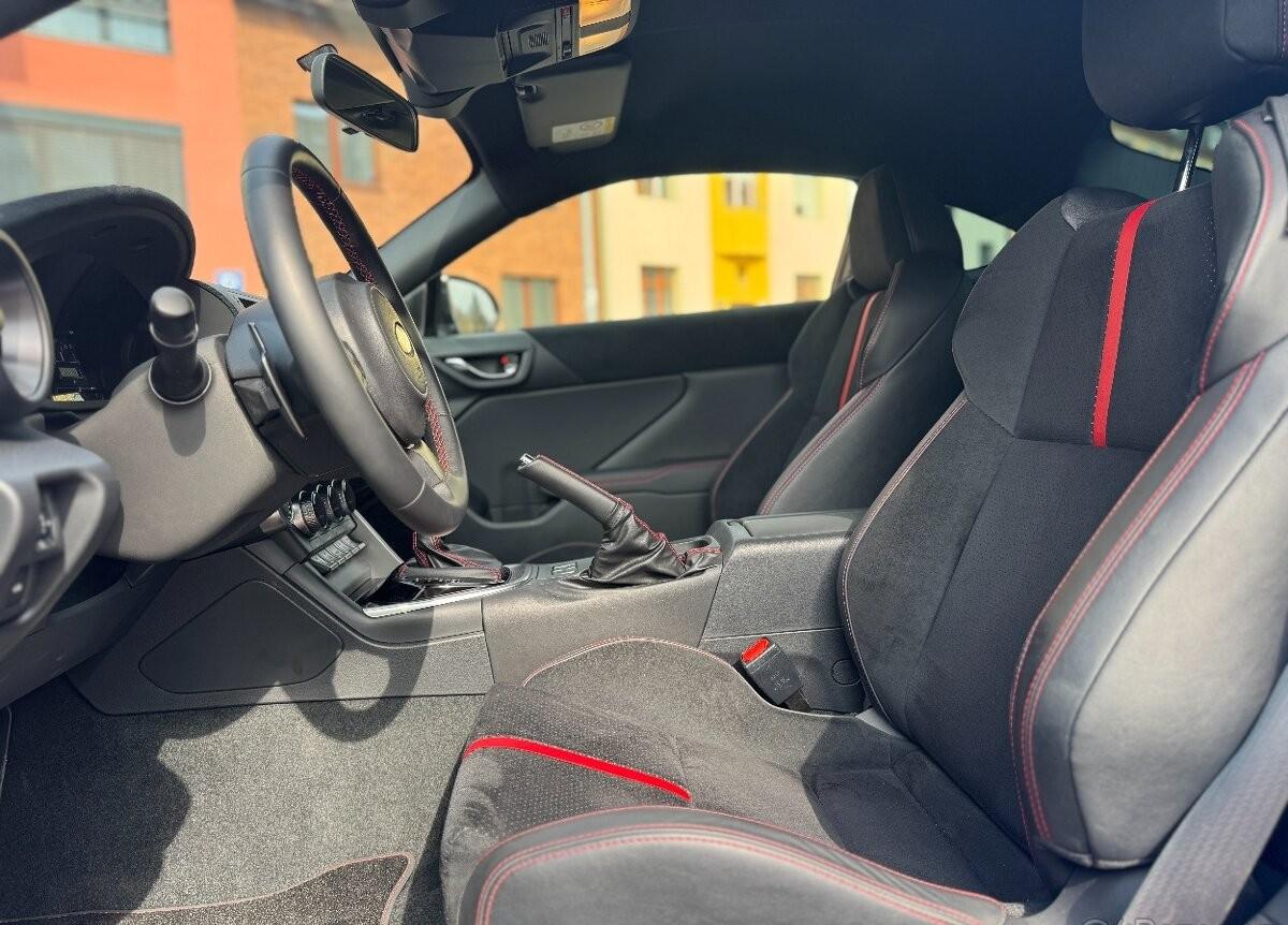 2023 Subaru BRZ, modrá kupé, 8 230 km