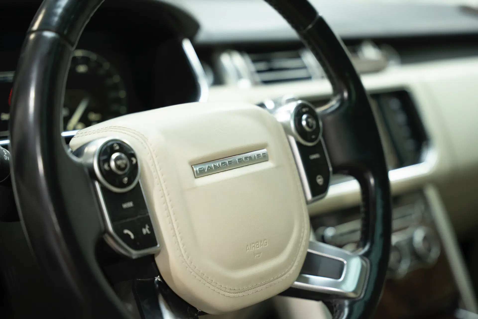 2015 Land Rover RR Sport SV Autobiography, biela suv, 216 000 km